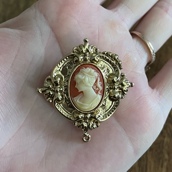 Vintage cameo brooch - Picture 4 of 4